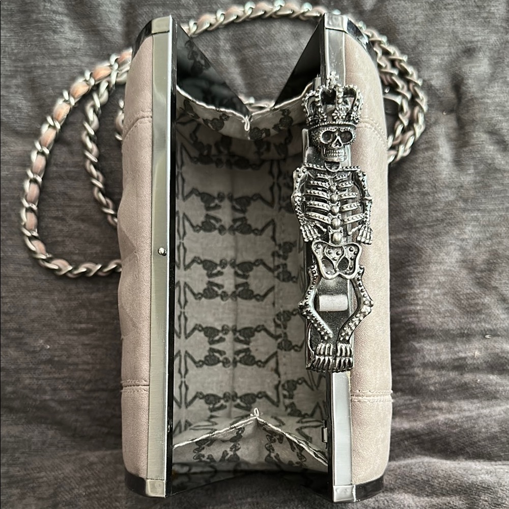 Religion taupe leather covered box bag Clutch with skeleton clasp & Chain Strap - Picture 8 of 12